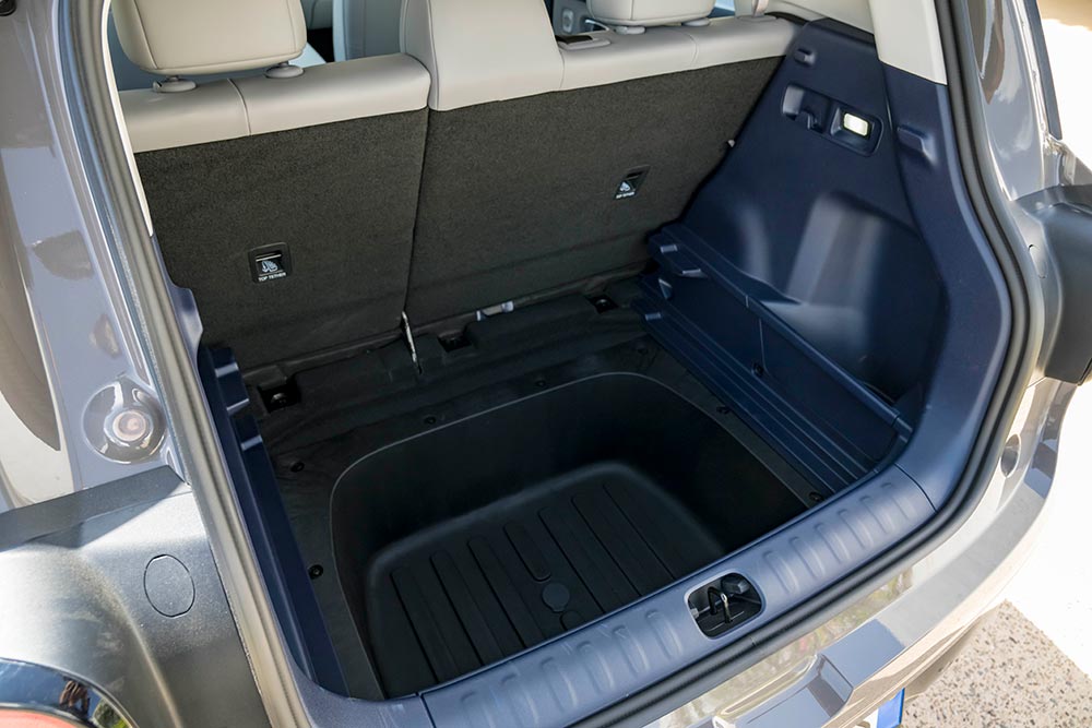 https://cdn.autogreeknews.gr/wp-content/uploads/2026/10/leapmotor-b03x-interior-33.jpg