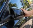 Κάνει να κλείνουμε τους ηλεκτρικούς καθρέπτες με το χέρι;