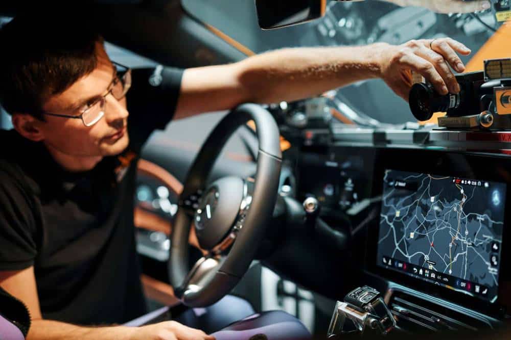 https://cdn.autogreeknews.gr/wp-content/uploads/2026/10/mercedes-benz-cla-high-speed-crash-test-9.jpg