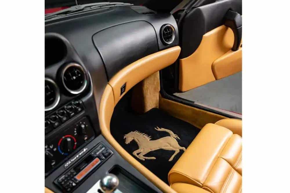 https://cdn.autogreeknews.gr/wp-content/uploads/2026/10/michael-jordan-s-1997-ferrari-550-maranello-6.jpg