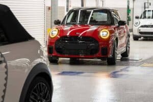 mini-plant-oxford-automated-driving-during-product (2)