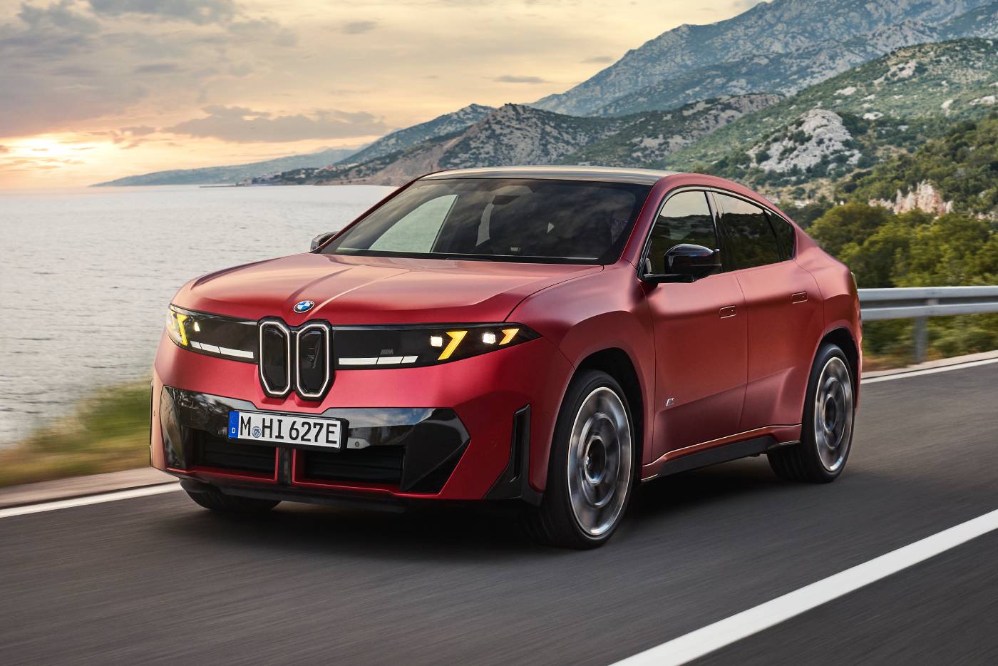 https://cdn.autogreeknews.gr/wp-content/uploads/2026/10/new-bmw-ix4-1-1.jpg