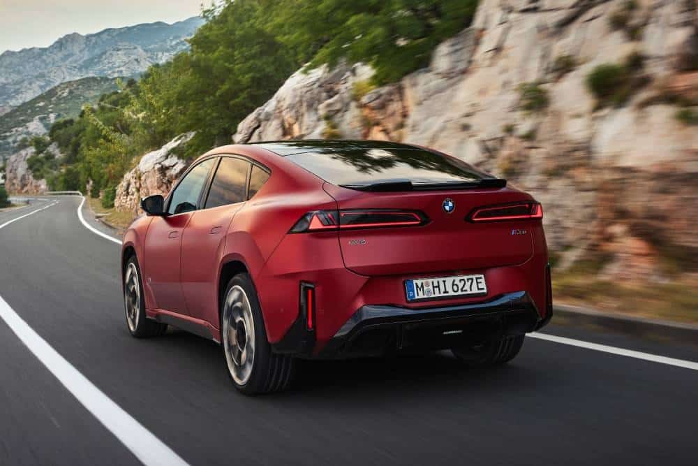 https://cdn.autogreeknews.gr/wp-content/uploads/2026/10/new-bmw-ix4-15-1.jpg