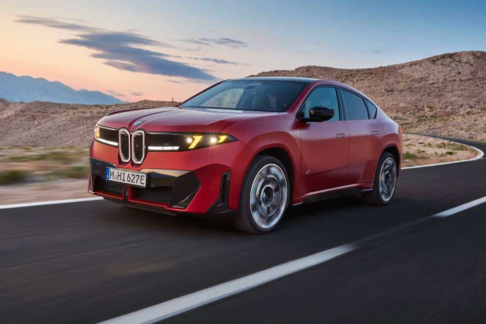https://cdn.autogreeknews.gr/wp-content/uploads/2026/10/new-bmw-ix4-16-1.jpg
