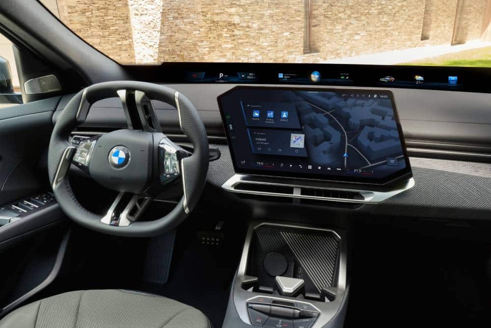 https://cdn.autogreeknews.gr/wp-content/uploads/2026/10/new-bmw-ix4-2-1.jpg