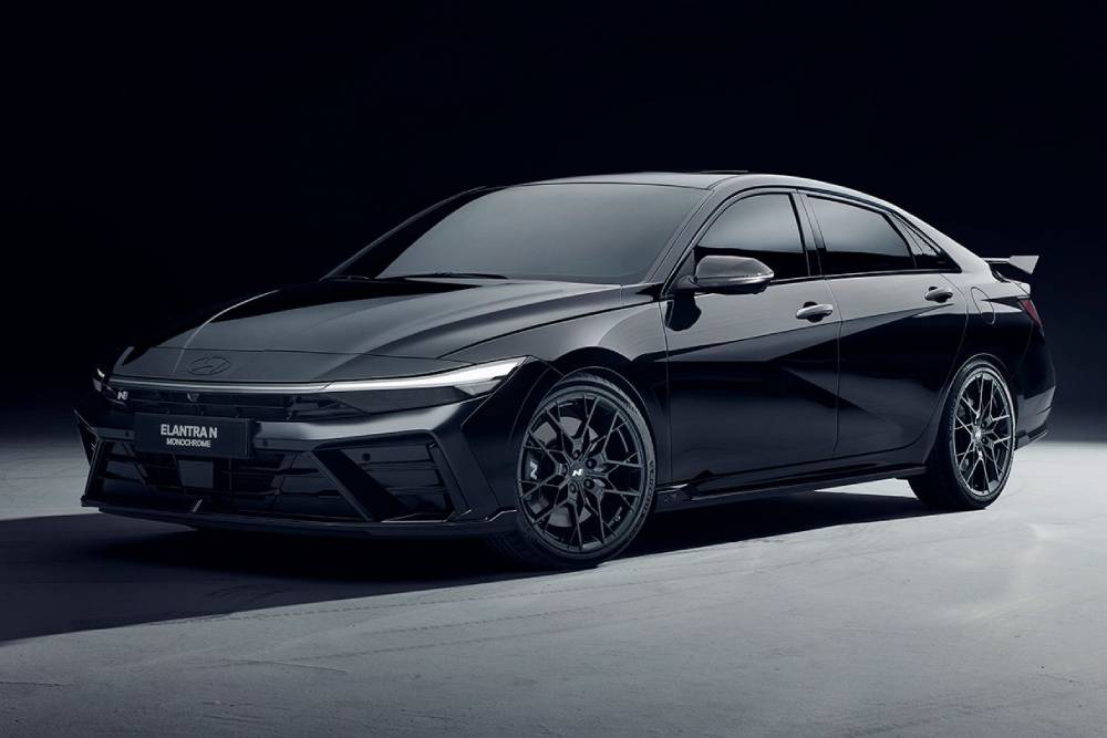 https://cdn.autogreeknews.gr/wp-content/uploads/2026/10/new-hyundai-elantra-n-monochrome-11.jpg