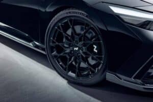 new hyundai elantra n monochrome (7)