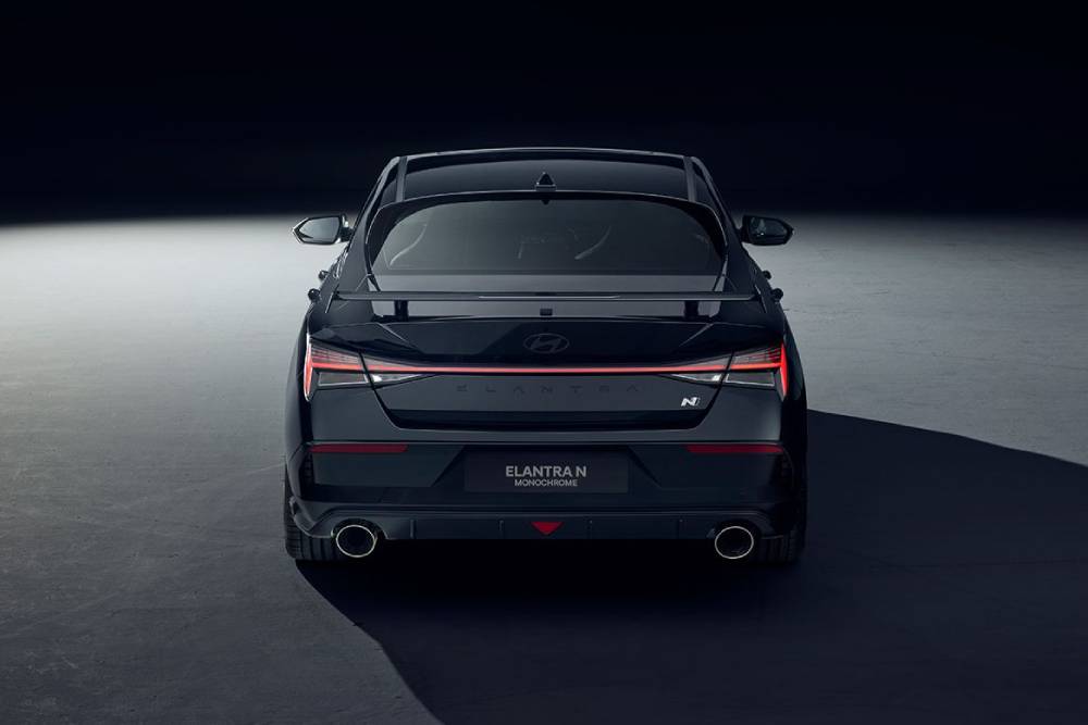 https://cdn.autogreeknews.gr/wp-content/uploads/2026/10/new-hyundai-elantra-n-monochrome-8.jpg