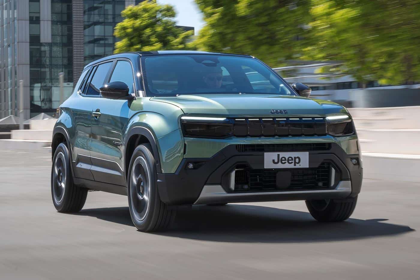https://cdn.autogreeknews.gr/wp-content/uploads/2026/10/new-jeep-avenger-fwd-1.jpg