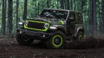 Νέο και πολύχρωμο Jeep Wrangler Switchback