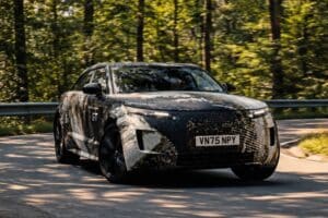 Το Range Rover που γυρίζει την πλάτη στο off road (+video)