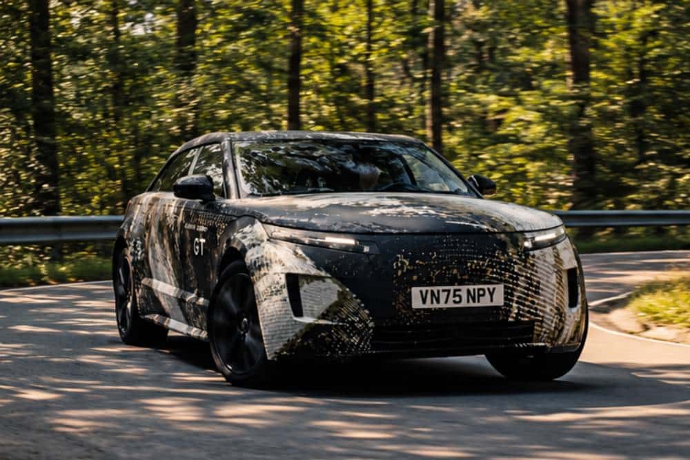 https://cdn.autogreeknews.gr/wp-content/uploads/2026/10/new-range-rover-gt-1.jpg