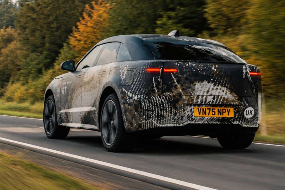 https://cdn.autogreeknews.gr/wp-content/uploads/2026/10/new-range-rover-gt-3.jpg