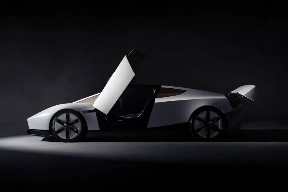 https://cdn.autogreeknews.gr/wp-content/uploads/2026/10/new-tesla-roadster-08.jpg