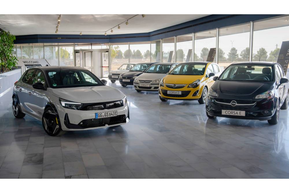 https://cdn.autogreeknews.gr/wp-content/uploads/2026/10/opel-corsa-gse-1555-km-journey-2.jpg