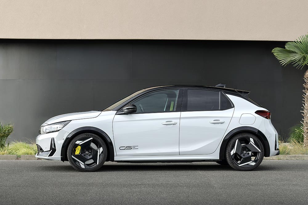 https://cdn.autogreeknews.gr/wp-content/uploads/2026/10/opel-corsa-gse-6.jpg