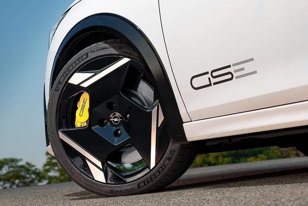 https://cdn.autogreeknews.gr/wp-content/uploads/2026/10/opel-corsa-gse-8.jpg