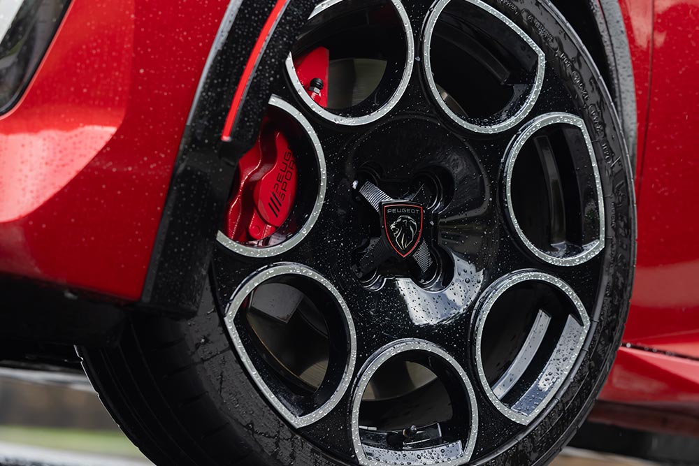 https://cdn.autogreeknews.gr/wp-content/uploads/2026/10/peugeot-e-208-gti-14.jpg