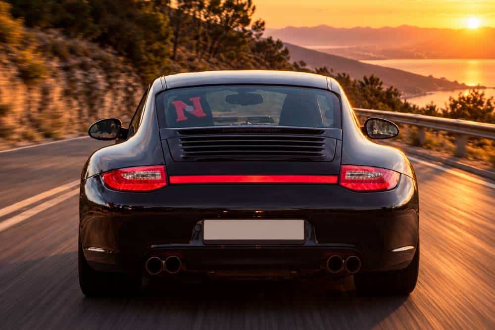https://cdn.autogreeknews.gr/wp-content/uploads/2026/10/porsche-new-driver.jpg