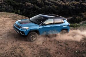 Η Jeep κρατά ζωντανό το παλιό Compass με νέες εκπλήξεις