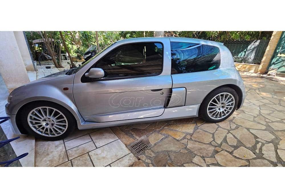 https://cdn.autogreeknews.gr/wp-content/uploads/2026/10/renault-clio-v6-for-sale-5.jpg