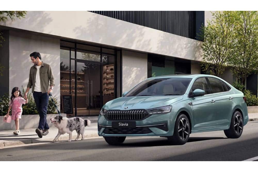 https://cdn.autogreeknews.gr/wp-content/uploads/2026/10/skoda-slavia-my26-2.jpg