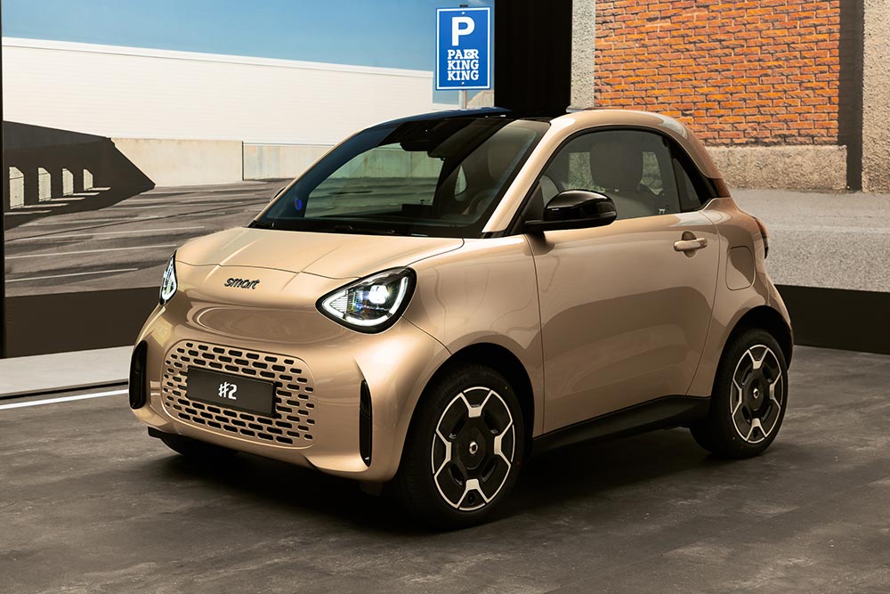 https://cdn.autogreeknews.gr/wp-content/uploads/2026/10/smart_hashtag2_premium_gold-metallic_rgb_3.jpg