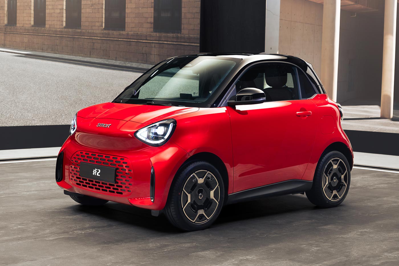 https://cdn.autogreeknews.gr/wp-content/uploads/2026/10/smart_hashtag2_premium_laser-red_rgb_3.jpg