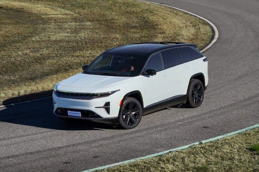 https://cdn.autogreeknews.gr/wp-content/uploads/2026/10/stellantis-autonomous-tech-04.jpg