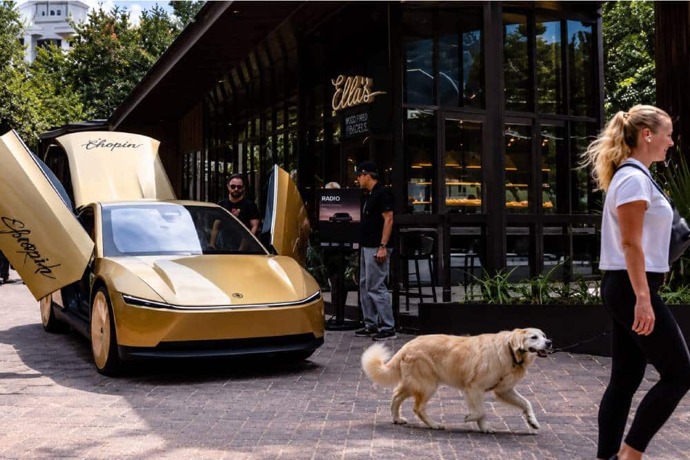 https://cdn.autogreeknews.gr/wp-content/uploads/2026/10/tesla-robotaxi.jpg