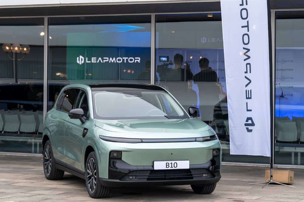 https://cdn.autogreeknews.gr/wp-content/uploads/2026/10/zaragoza-event-leapmotor-b10-3-1.jpg